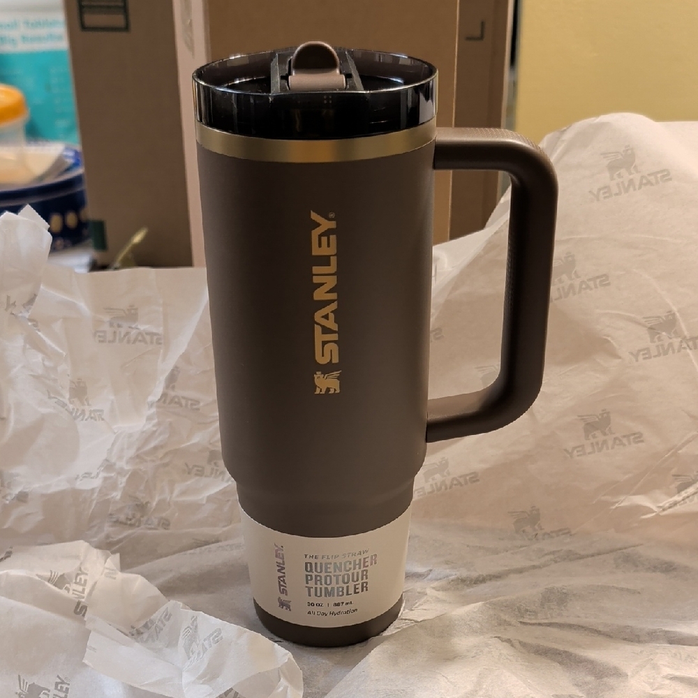 Stanley Quencher Protour Tumbler, 30 Oz - Espresso Gold - New In Box